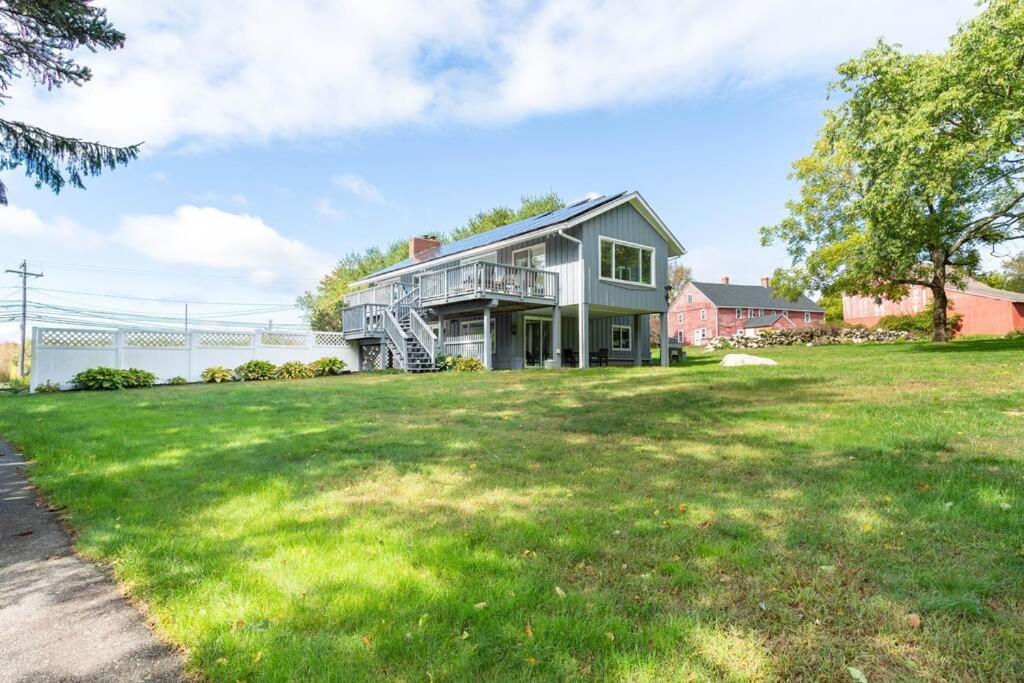 グロトン Unique Retreat With Private Patio, 4 King Beds And Bbqヴィラ エクステリア 写真